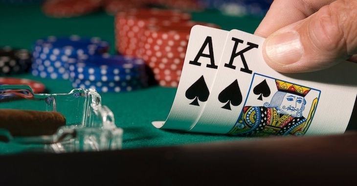 Como jugar al poker texas holdem online