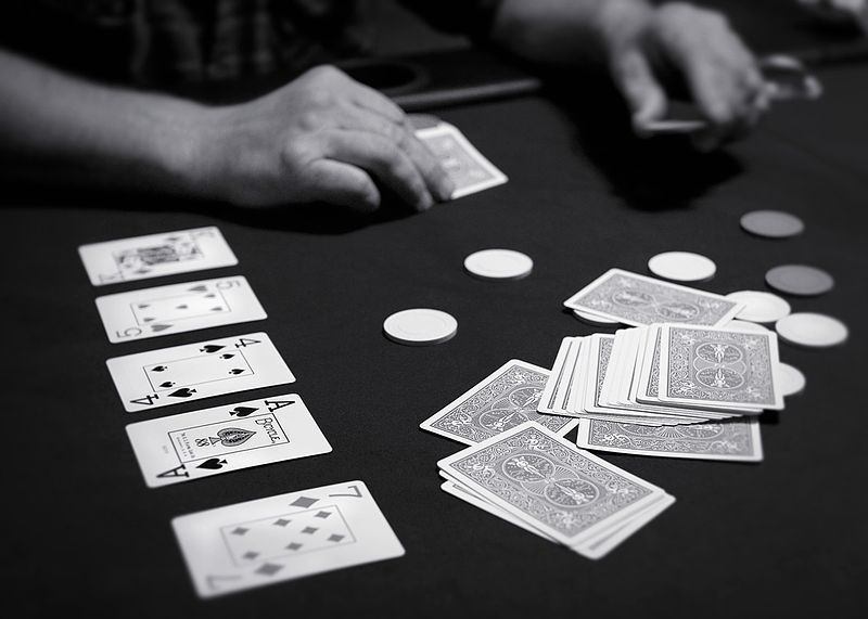 Como calcular probabilidades del poker: calcular las odds en una mano